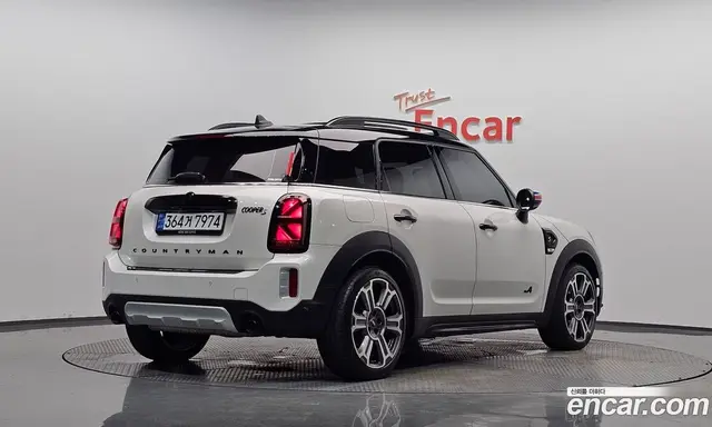 Mini Countryman, 2023, 22 665 км