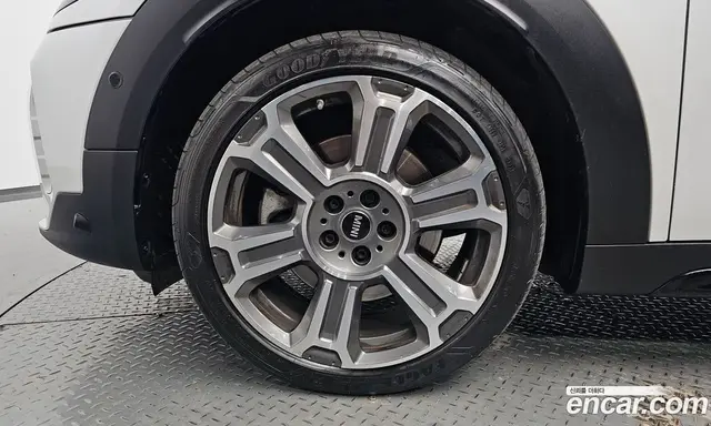 Mini Countryman 2023 2.0 автомат (гидро), миниатюра 4