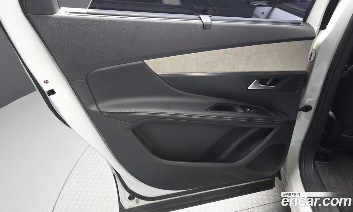 Peugeot 5008 2018 2.0 автомат (гидро), фото 15 Peugeot 5008 2018 2.0 автомат (гидро), фото 15