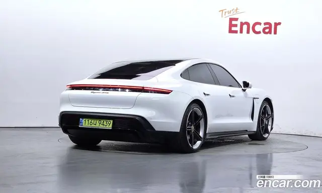 Porsche Taycan, 2024, 34 034 км