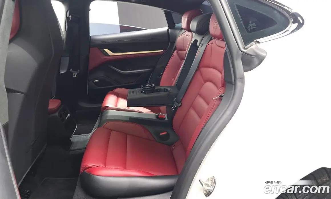 Porsche Taycan 2024 0.1 автомат (гидро), фото 17