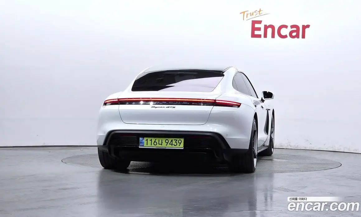 Porsche Taycan 2024 0.1 автомат (гидро), фото 3