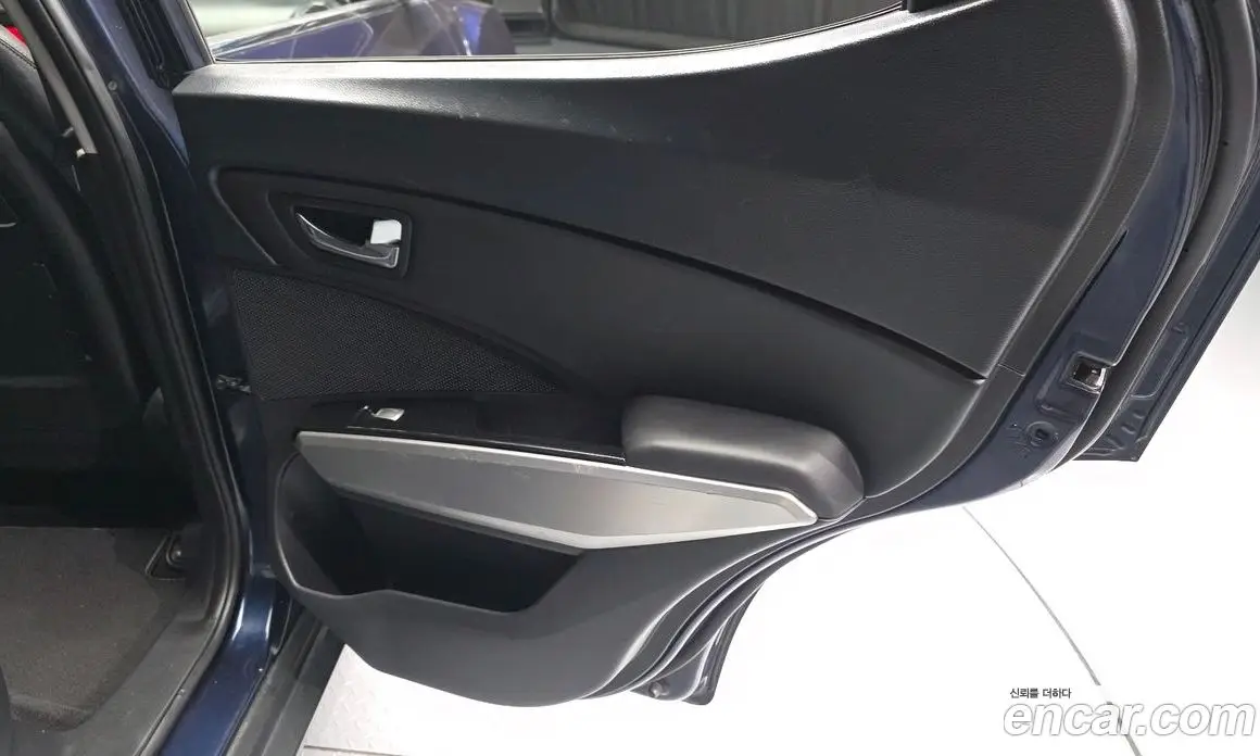 SsangYong TIBOLI 2015 1.6 автомат (гидро), фото 15 SsangYong TIBOLI 2015 1.6 автомат (гидро), фото 15