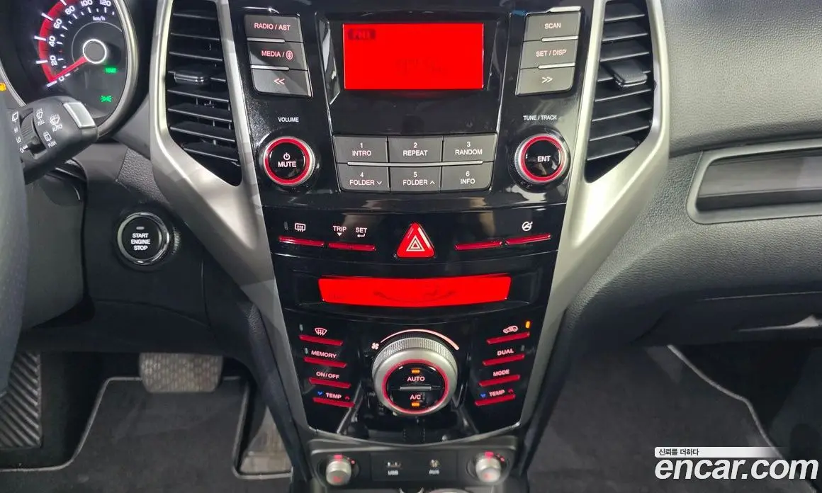 SsangYong TIBOLI 2015 1.6 автомат (гидро), фото 20
