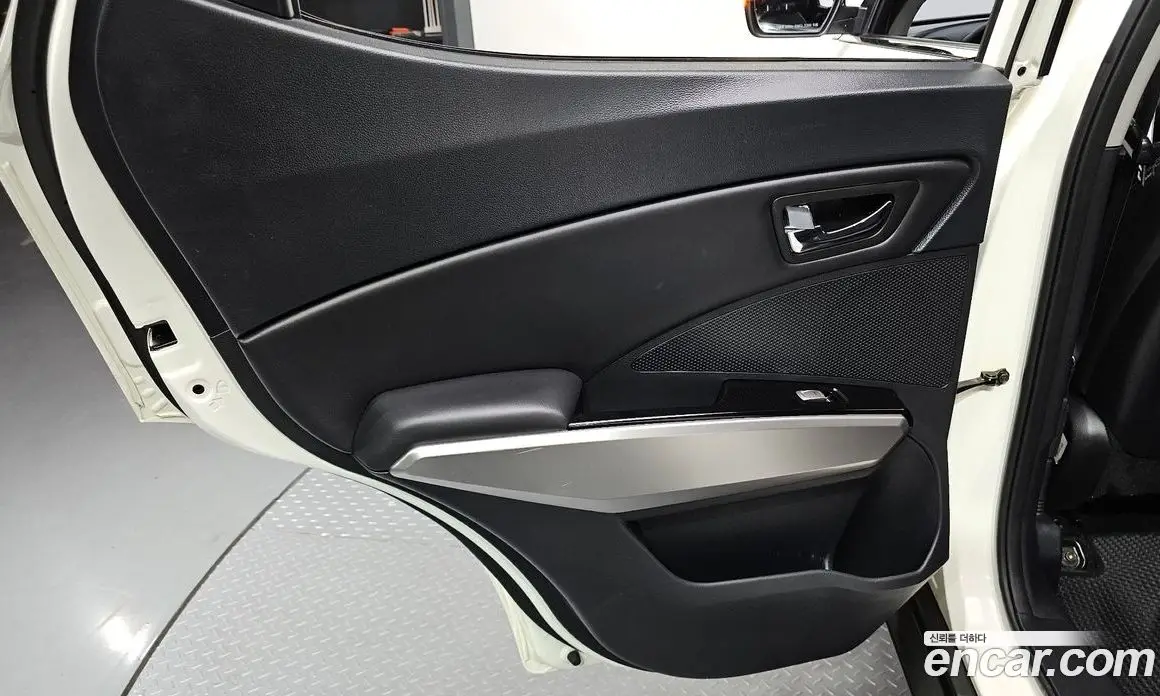 SsangYong TIBOLI 2015 1.6 автомат (гидро), фото 14