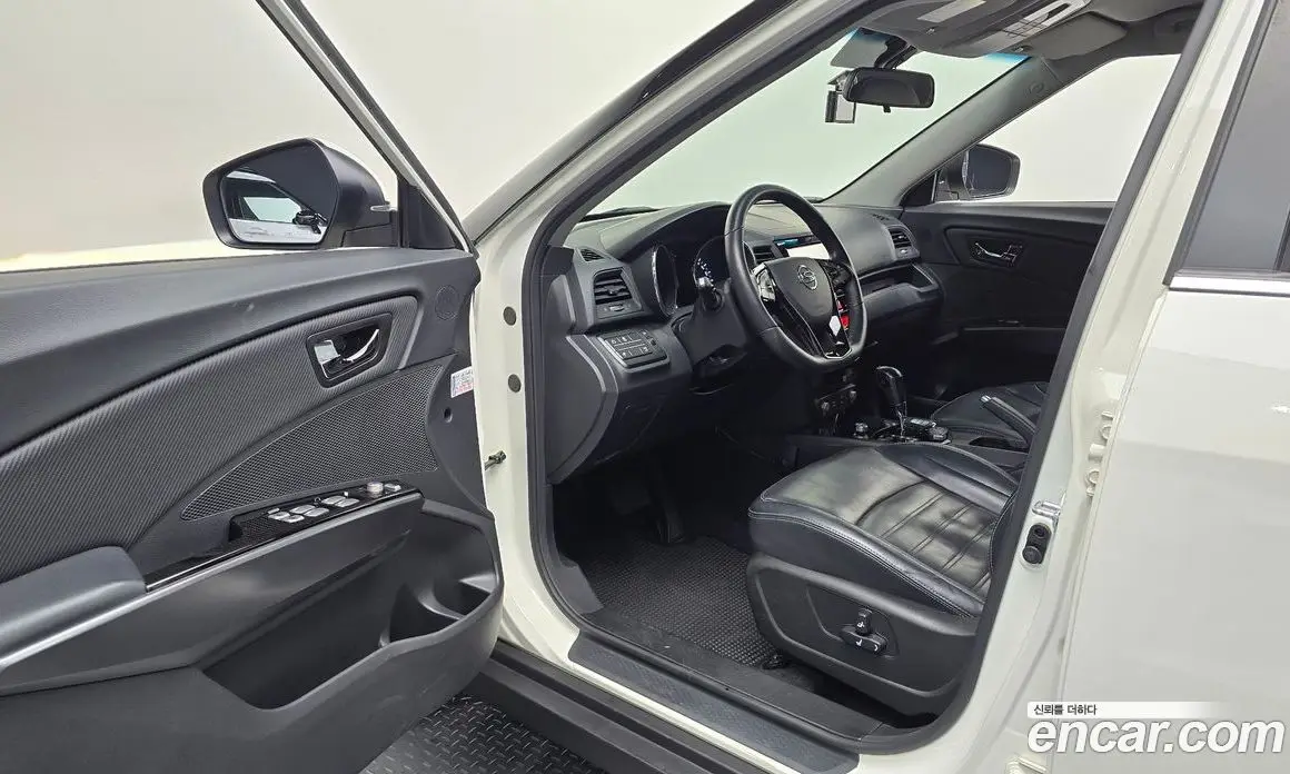 SsangYong TIBOLI 2017 1.6 автомат (гидро), фото 13