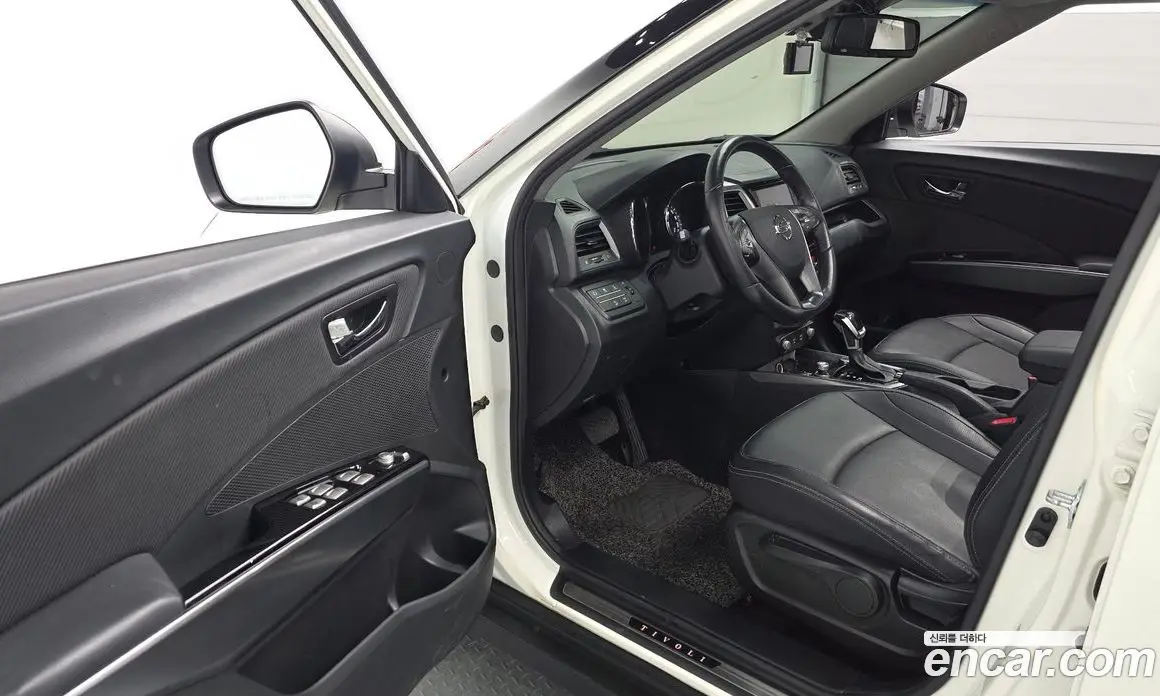 SsangYong TIBOLI 2018 1.6 автомат (гидро), фото 12