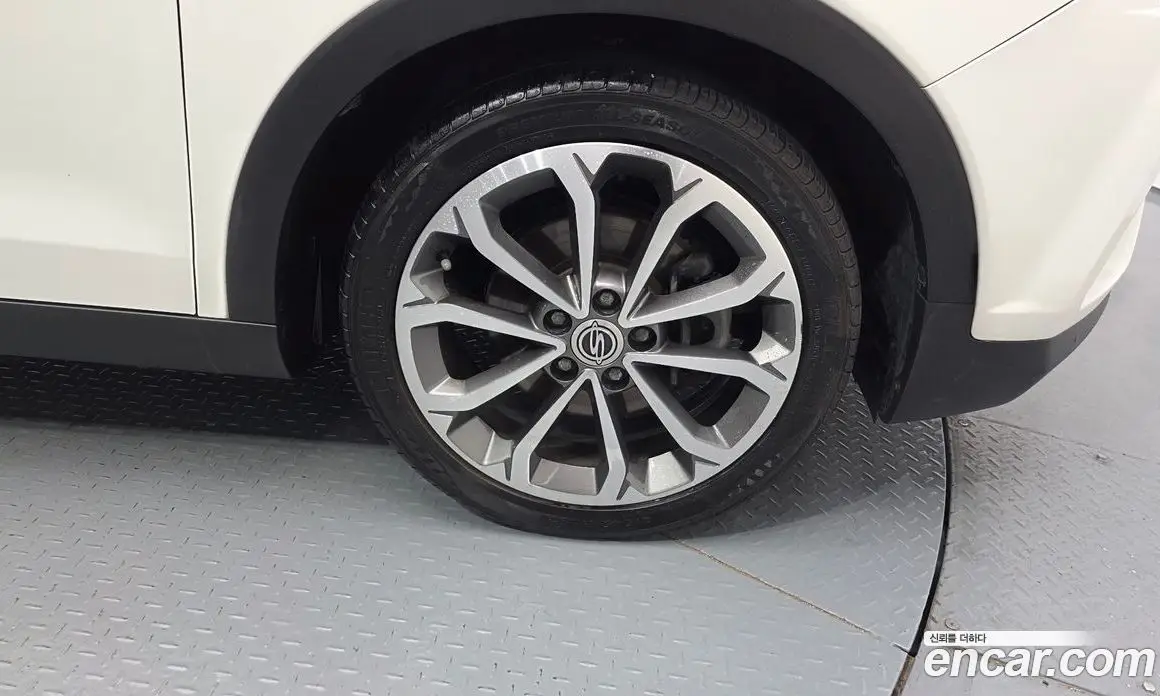 SsangYong TIBOLI 2018 1.6 автомат (гидро), фото 6