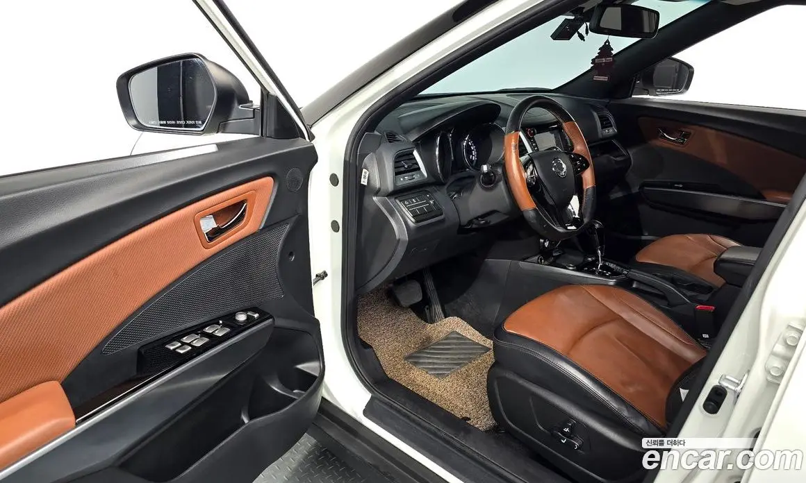 SsangYong TIBOLI 2018 1.6 автомат (гидро), фото 13