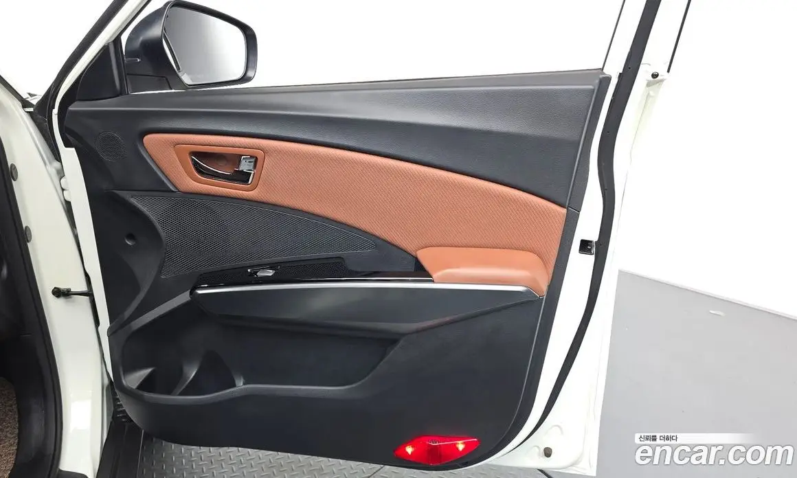 SsangYong TIBOLI 2018 1.6 автомат (гидро), фото 14