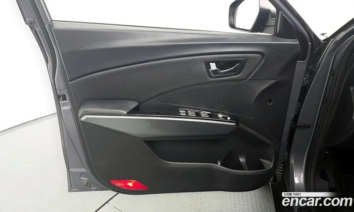 SsangYong TIBOLI 2019 1.6 автомат (гидро), фото 14