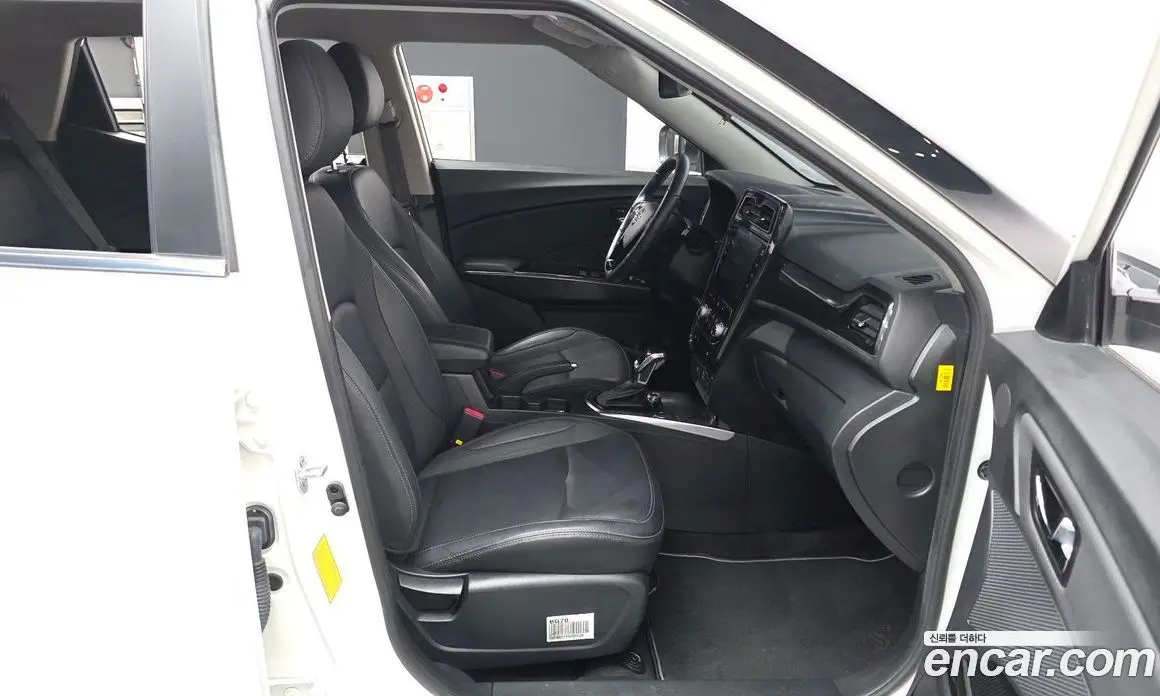 SsangYong TIBOLI 2021 1.5 автомат (гидро), фото 17