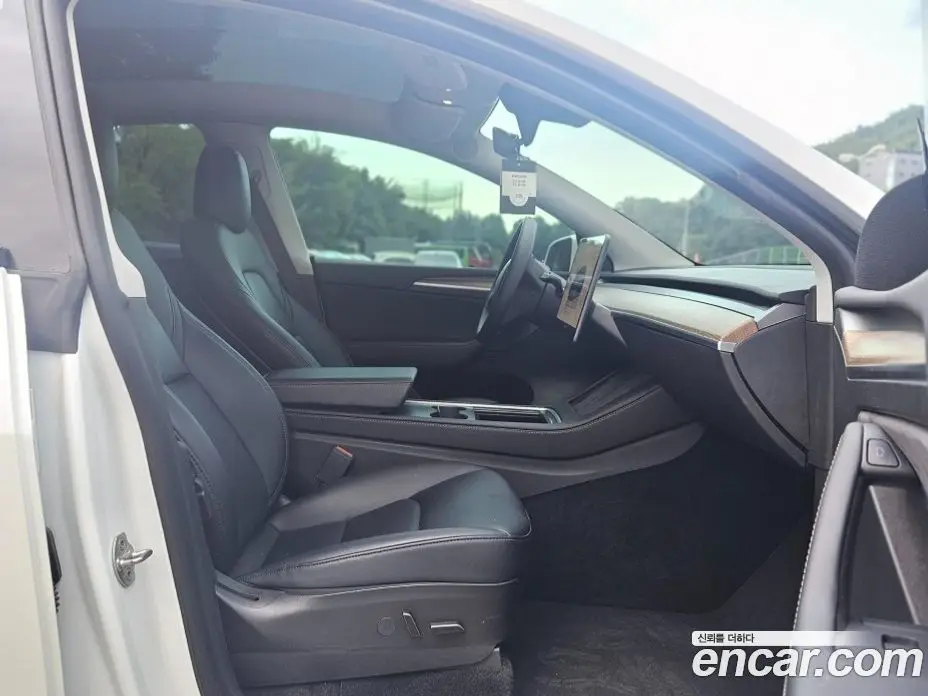 Tesla Model Y 2023 0.2 автомат (гидро), фото 11