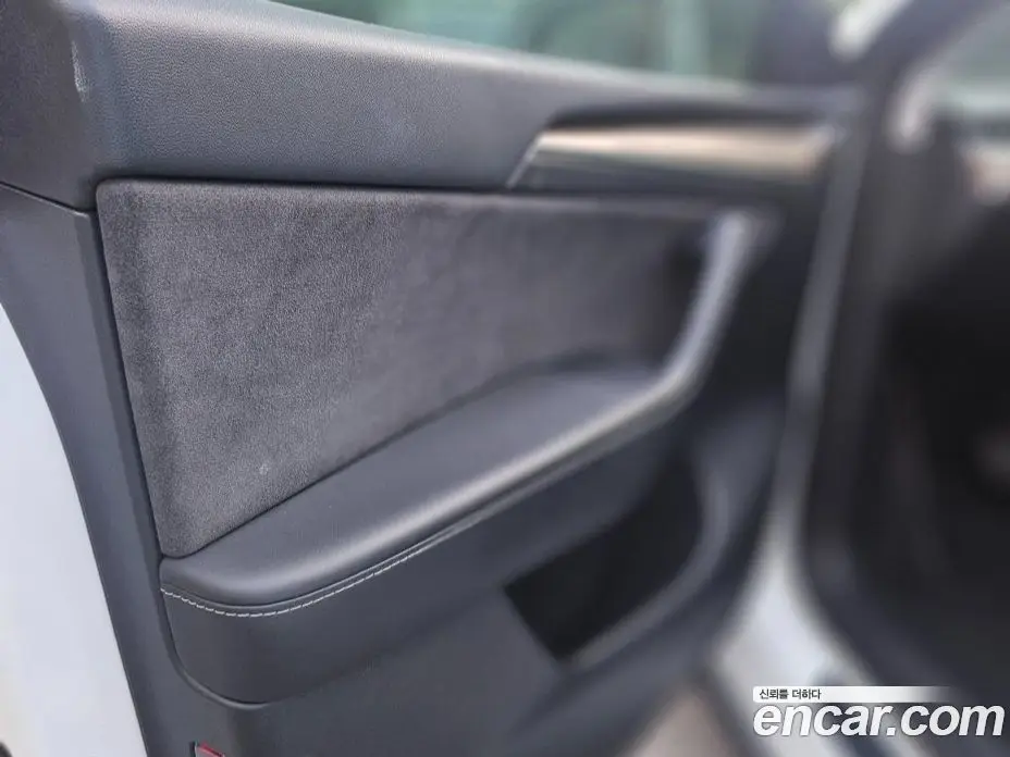 Tesla Model Y 2023 0.2 автомат (гидро), фото 14