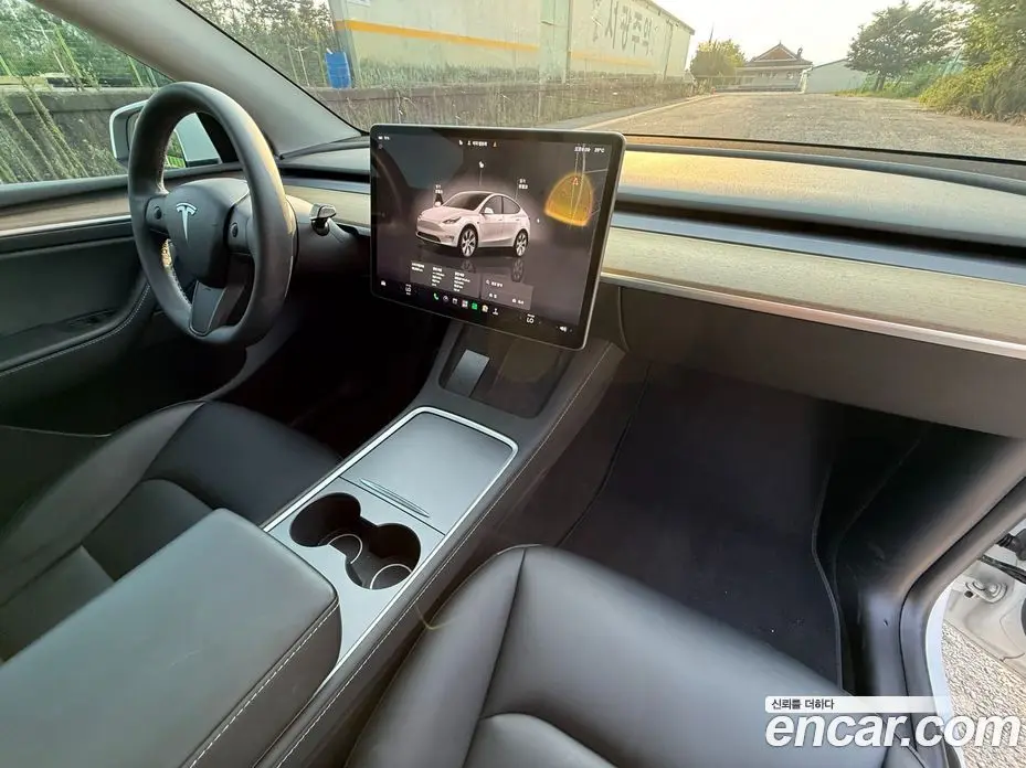 Tesla Model Y 2023 0.2 автомат (гидро), фото 10