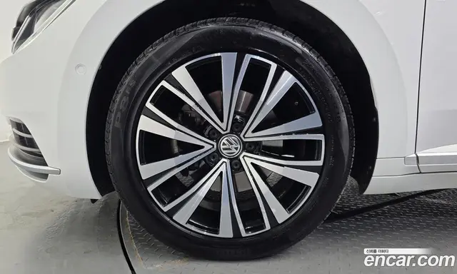 Volkswagen Arteon 2019 2.0 автомат (гидро), миниатюра 5 Volkswagen Arteon 2019 2.0 автомат (гидро), миниатюра 5
