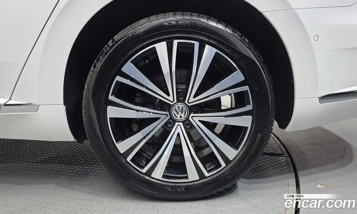 Volkswagen Arteon 2019 2.0 автомат (гидро), фото 7 Volkswagen Arteon 2019 2.0 автомат (гидро), фото 7