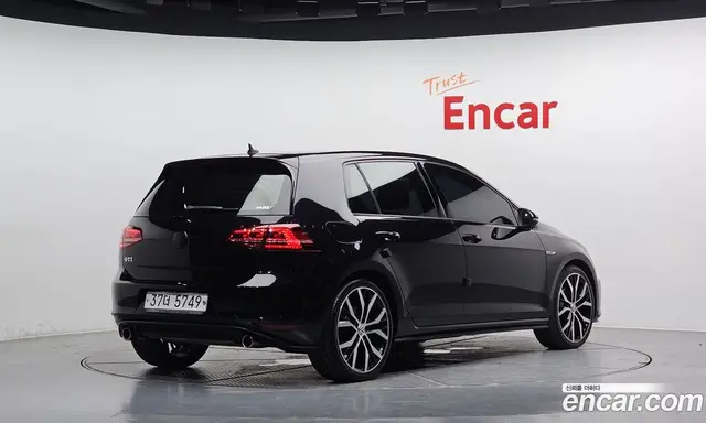 Volkswagen Golf 2016 2.0 автомат (гидро), миниатюра 2
