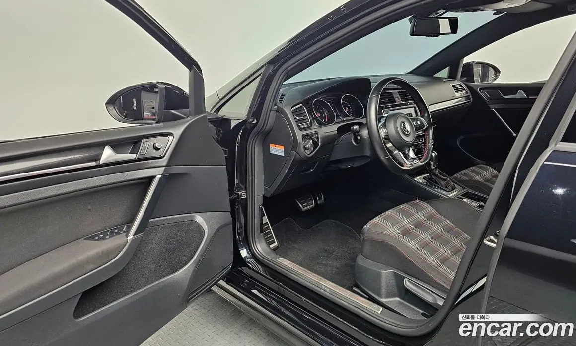 Volkswagen Golf 2016 2.0 автомат (гидро), фото 10