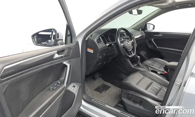 Volkswagen Tiguan 2018 2.0 автомат (гидро), миниатюра 10 Volkswagen Tiguan 2018 2.0 автомат (гидро), миниатюра 10