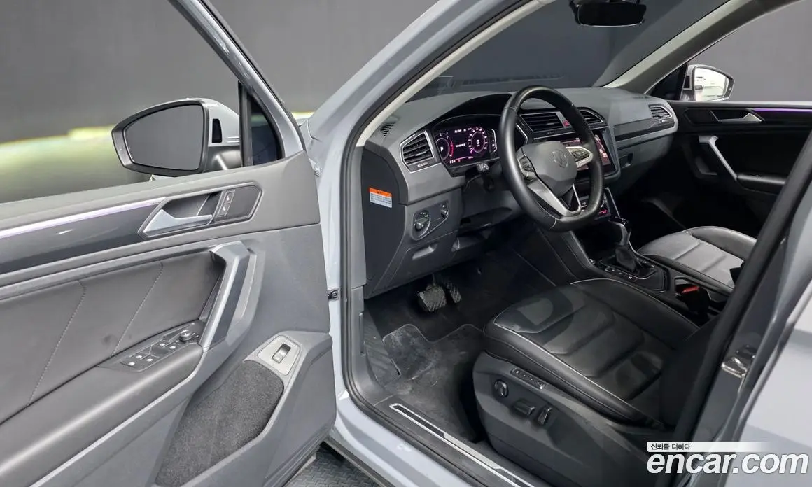 Volkswagen Tiguan 2021 2.0 автомат (гидро), фото 13