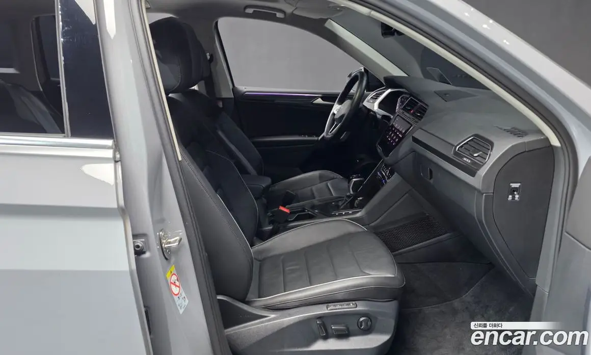 Volkswagen Tiguan 2021 2.0 автомат (гидро), фото 17