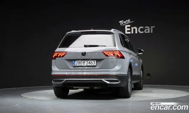 Volkswagen Tiguan 2021 2.0 автомат (гидро), миниатюра 4