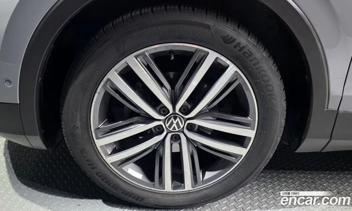 Volkswagen Tiguan 2021 2.0 автомат (гидро), фото 5