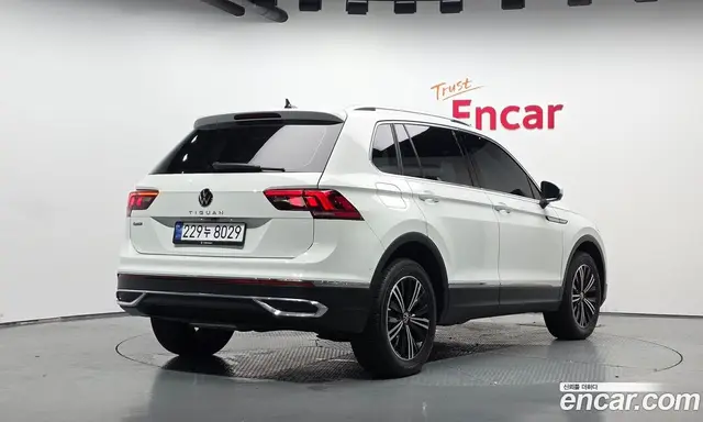 Volkswagen Tiguan 2022 2.0 автомат (гидро), миниатюра 2