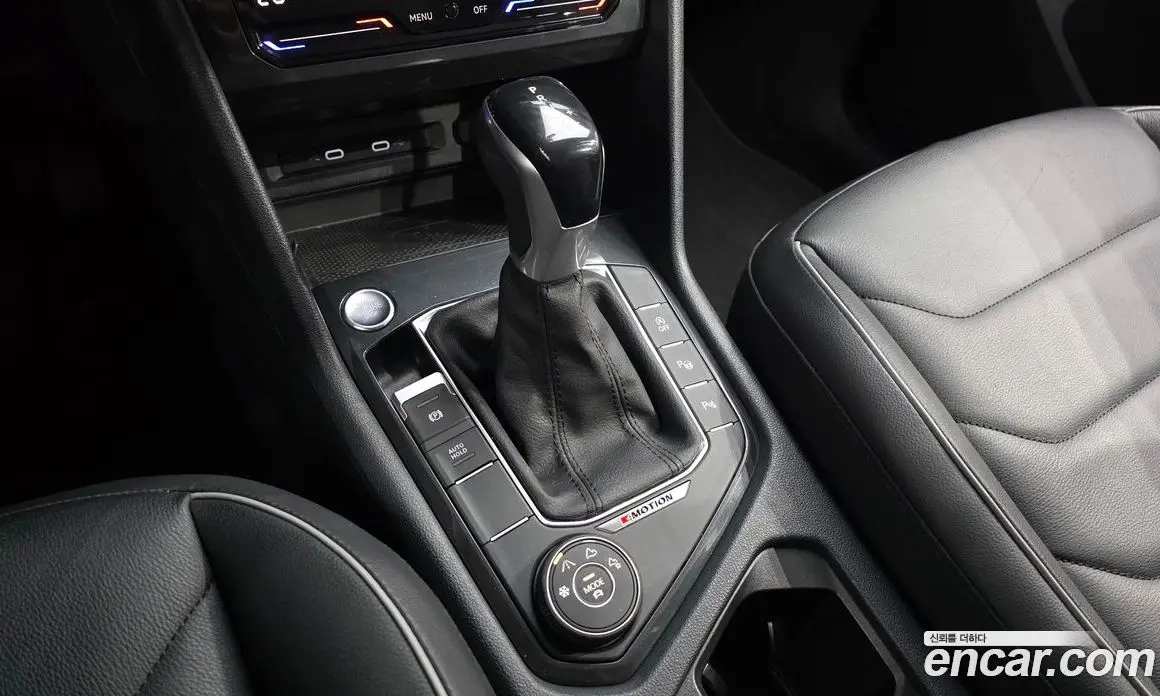 Volkswagen Tiguan 2022 2.0 автомат (гидро), фото 12