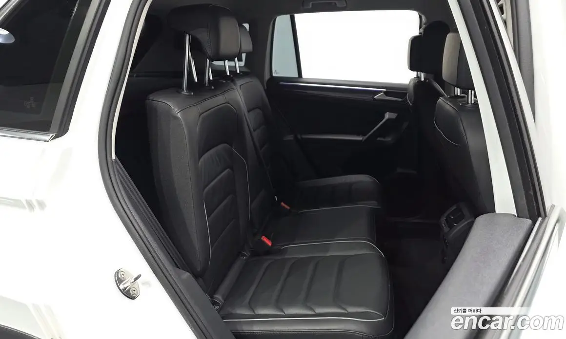 Volkswagen Tiguan 2022 2.0 автомат (гидро), фото 17