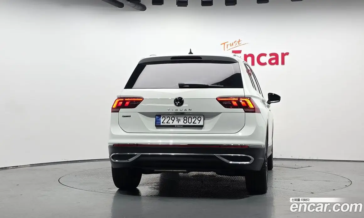 Volkswagen Tiguan 2022 2.0 автомат (гидро), фото 4