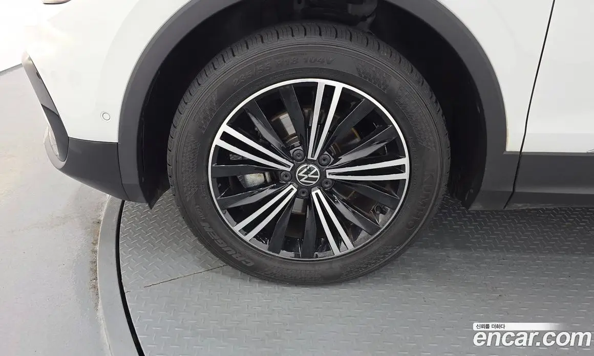 Volkswagen Tiguan 2022 2.0 автомат (гидро), фото 5