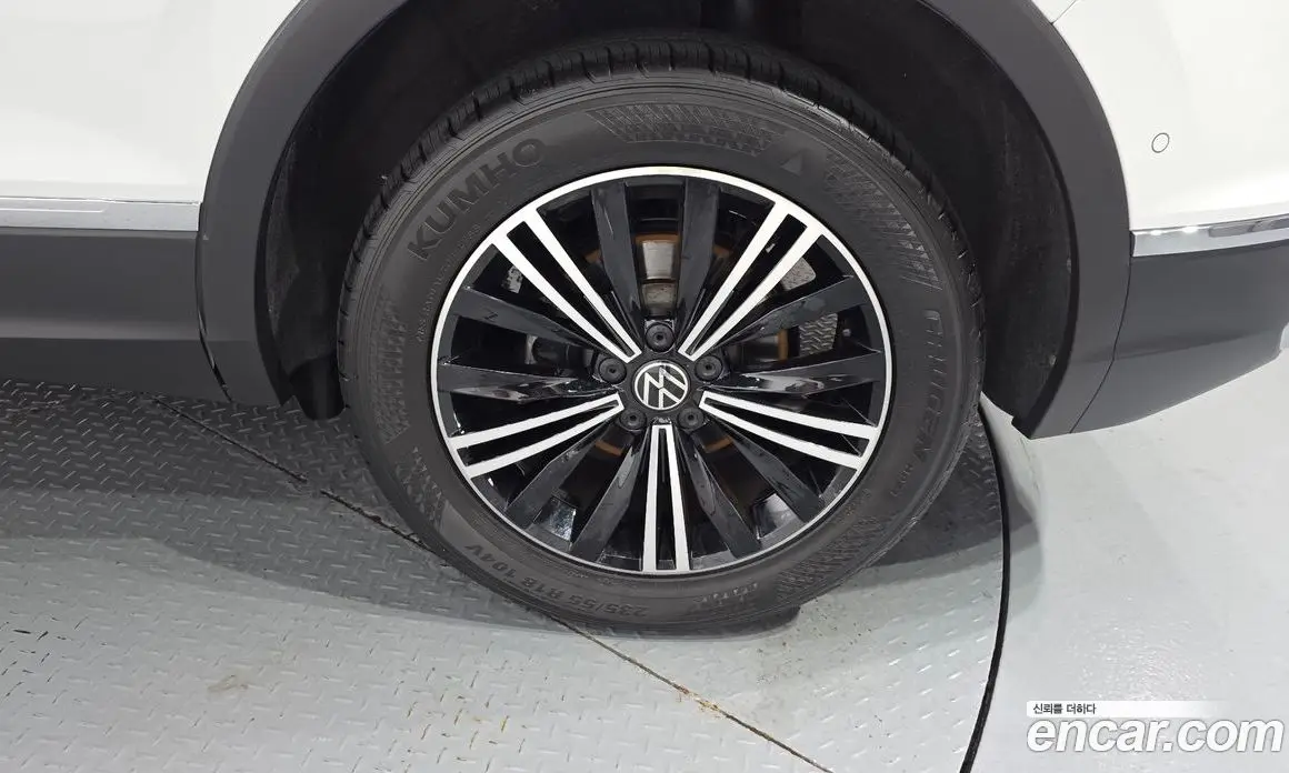 Volkswagen Tiguan 2022 2.0 автомат (гидро), фото 7