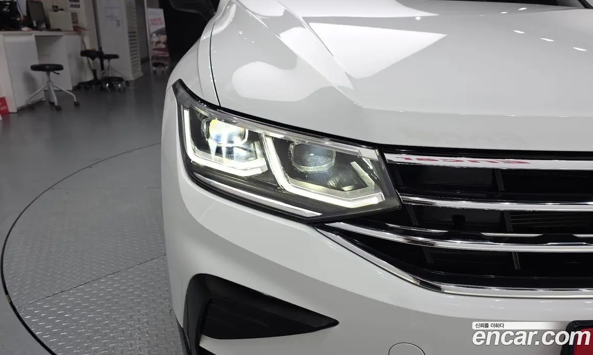 Volkswagen Tiguan 2022 2.0 автомат (гидро), фото 8