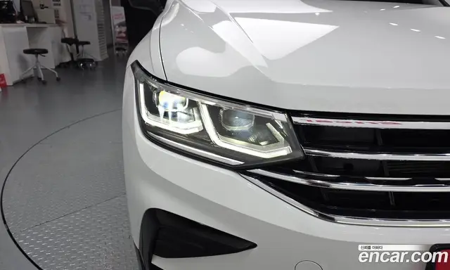 Volkswagen Tiguan 2022 2.0 автомат (гидро), миниатюра 8