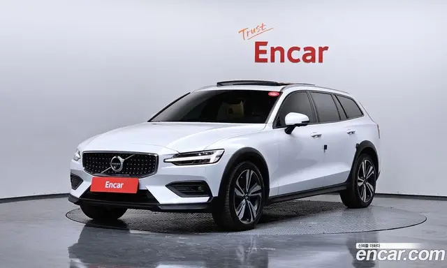 Volvo V60, 2021, 109 467 км