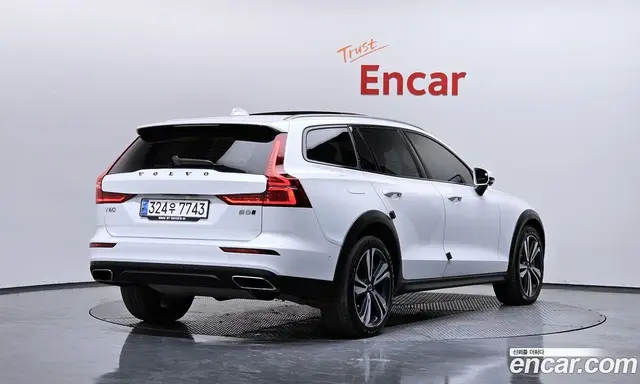 Volvo V60 2021 2.0 автомат (гидро), миниатюра 2 Volvo V60 2021 2.0 автомат (гидро), миниатюра 2
