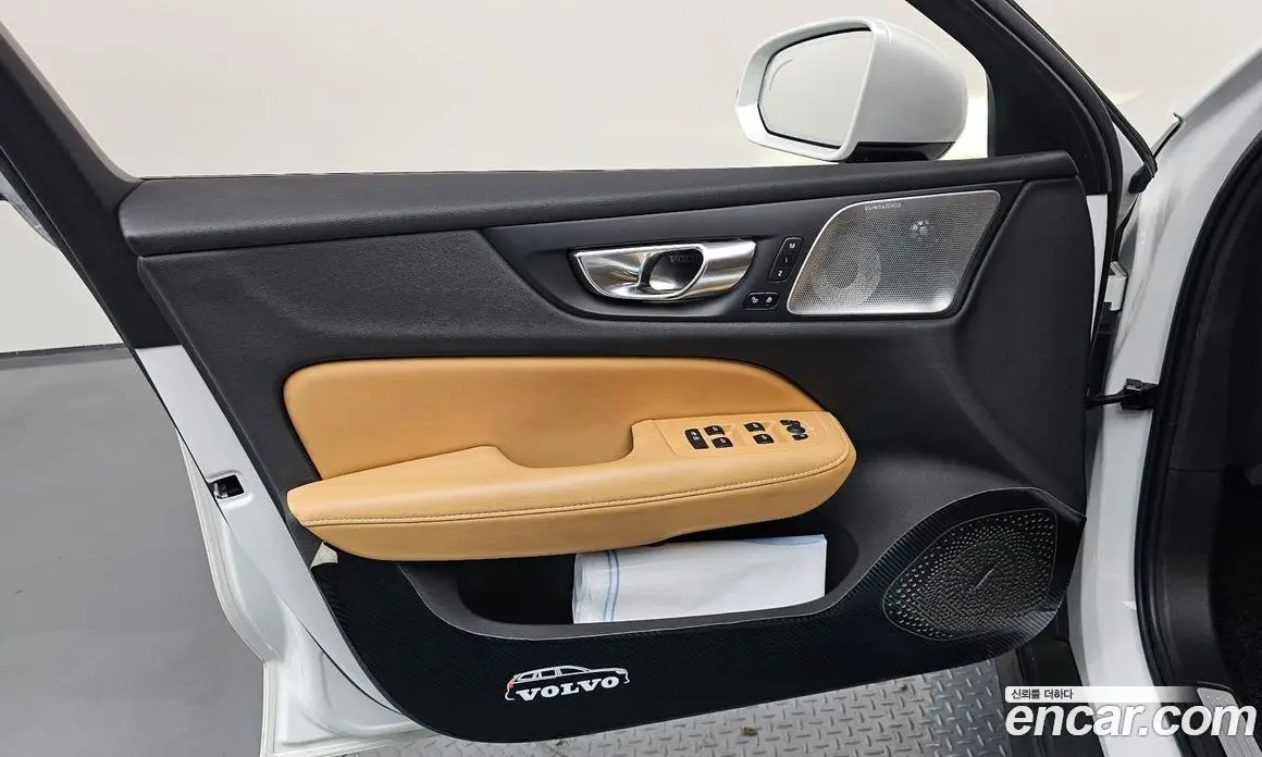 Volvo V60 2021 2.0 автомат (гидро), фото 14