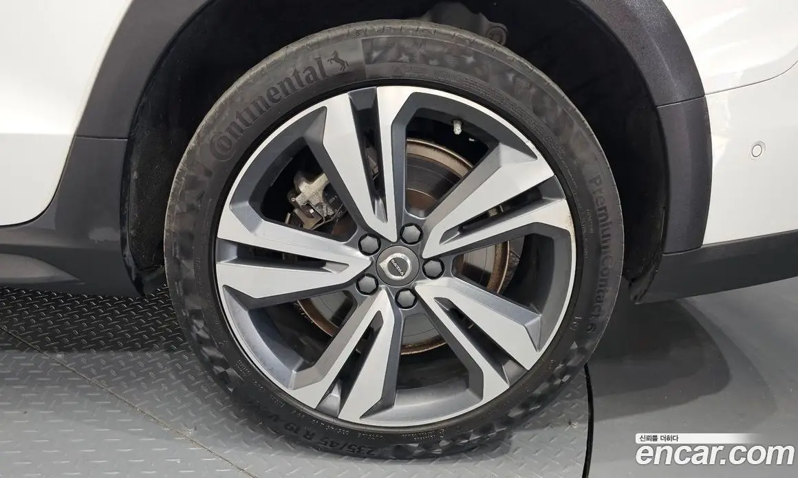 Volvo V60 2021 2.0 автомат (гидро), фото 7