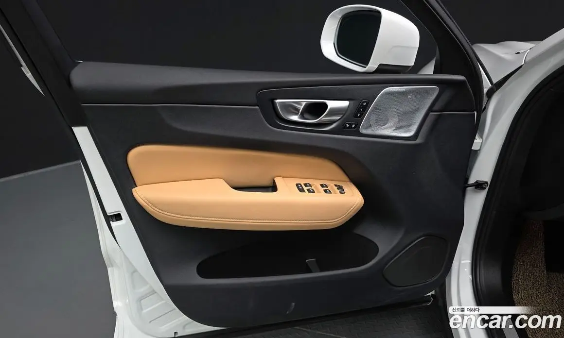 Volvo XC60 2024 2.0 автомат (гидро), фото 13 Volvo XC60 2024 2.0 автомат (гидро), фото 13