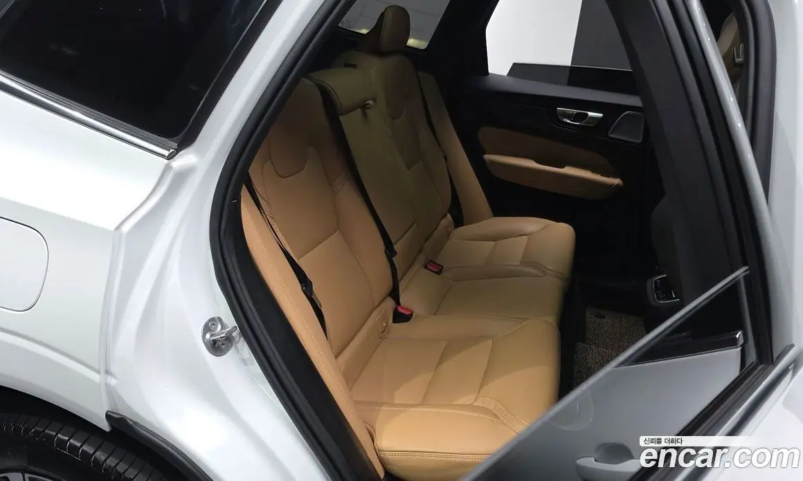Volvo XC60 2024 2.0 автомат (гидро), фото 17 Volvo XC60 2024 2.0 автомат (гидро), фото 17