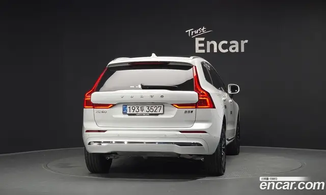 Volvo XC60 2024 2.0 автомат (гидро), миниатюра 3 Volvo XC60 2024 2.0 автомат (гидро), миниатюра 3