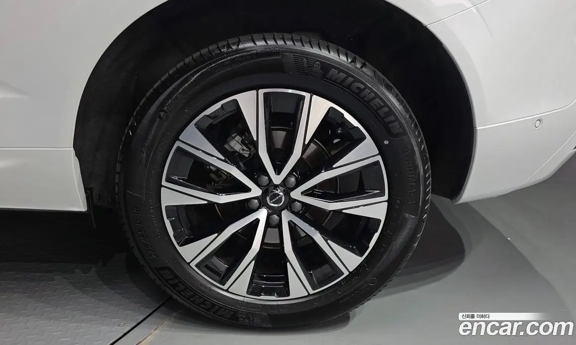 Volvo XC60 2024 2.0 автомат (гидро), фото 6 Volvo XC60 2024 2.0 автомат (гидро), фото 6