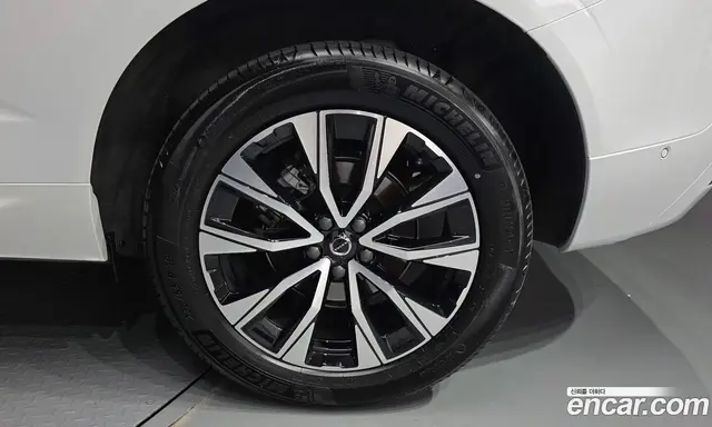 Volvo XC60 2024 2.0 автомат (гидро), миниатюра 6 Volvo XC60 2024 2.0 автомат (гидро), миниатюра 6