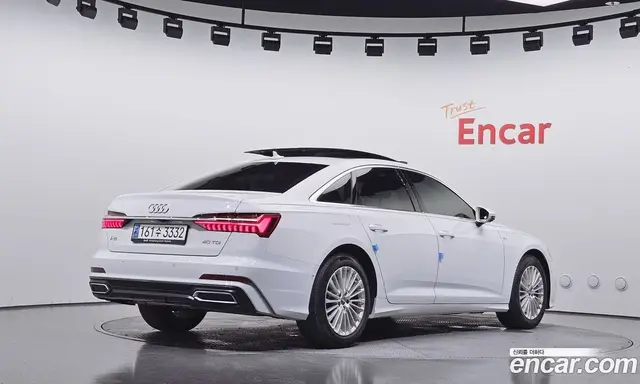 Audi A6 2020 2.0 автомат (гидро), миниатюра 2