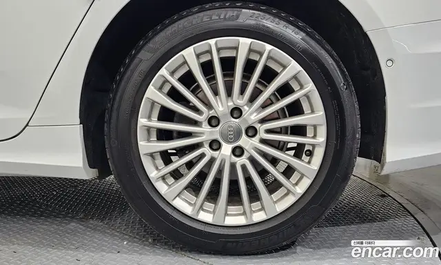 Audi A6 2020 2.0 автомат (гидро), миниатюра 7