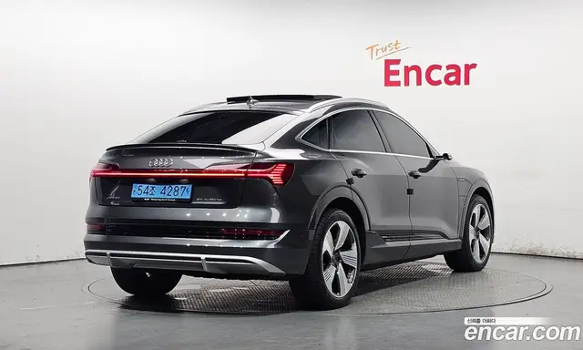 Audi e-tron 2022 0.2 автомат (гидро), миниатюра 2