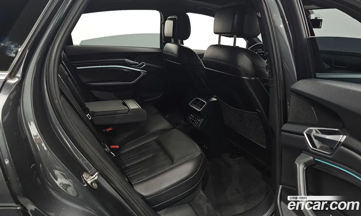 Audi e-tron 2022 0.2 автомат (гидро), фото 16