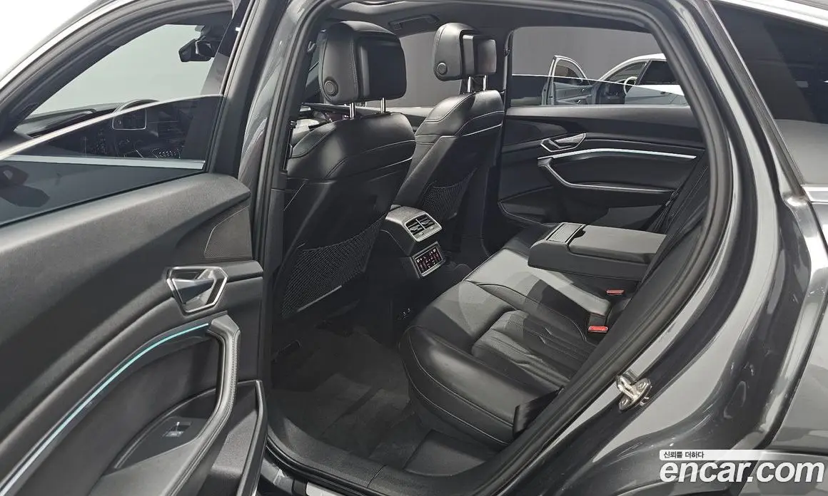 Audi e-tron 2022 0.2 автомат (гидро), фото 18